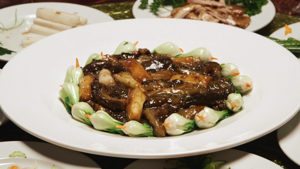 Sea cucumber with bok choy
